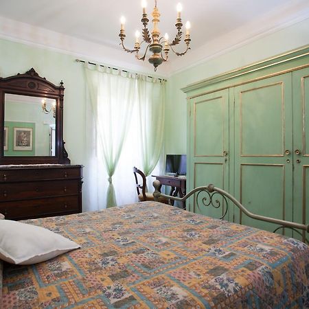 Corte Palazzo Picedi Benettini Sarzana Bagian luar foto