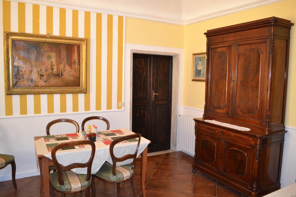 Corte Palazzo Picedi Benettini Sarzana Bagian luar foto