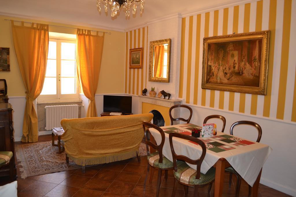 Corte Palazzo Picedi Benettini Sarzana Bagian luar foto