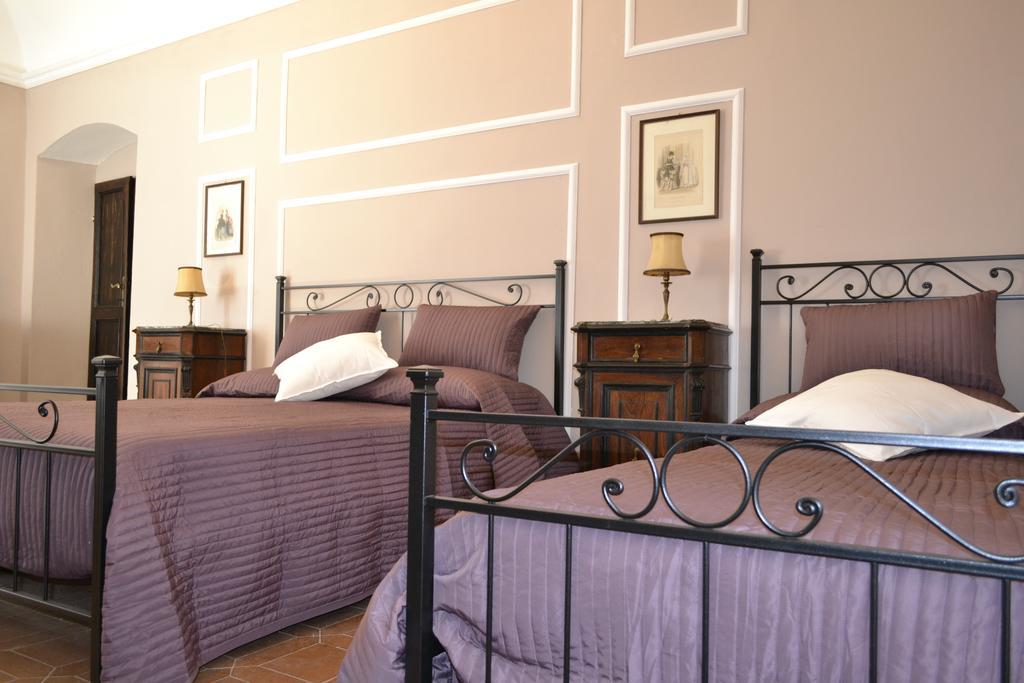 Corte Palazzo Picedi Benettini Sarzana Ruang foto