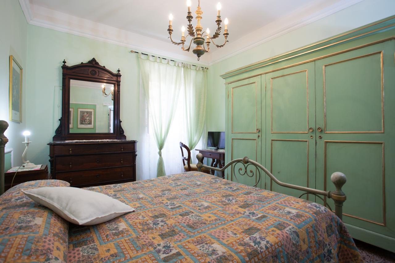 Corte Palazzo Picedi Benettini Sarzana Bagian luar foto