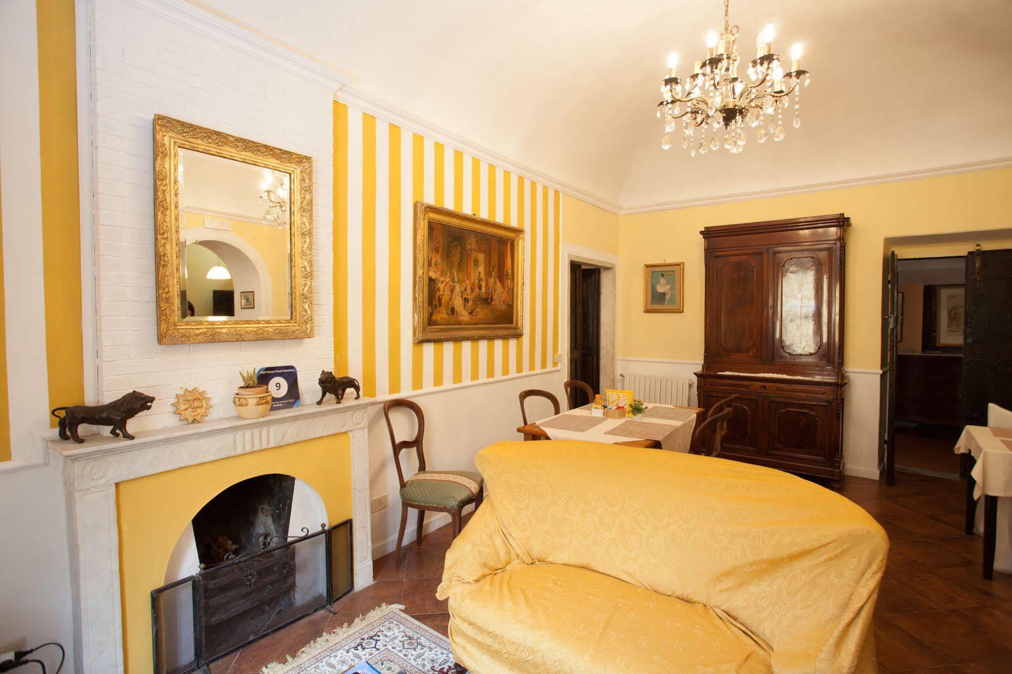 Corte Palazzo Picedi Benettini Sarzana Bagian luar foto