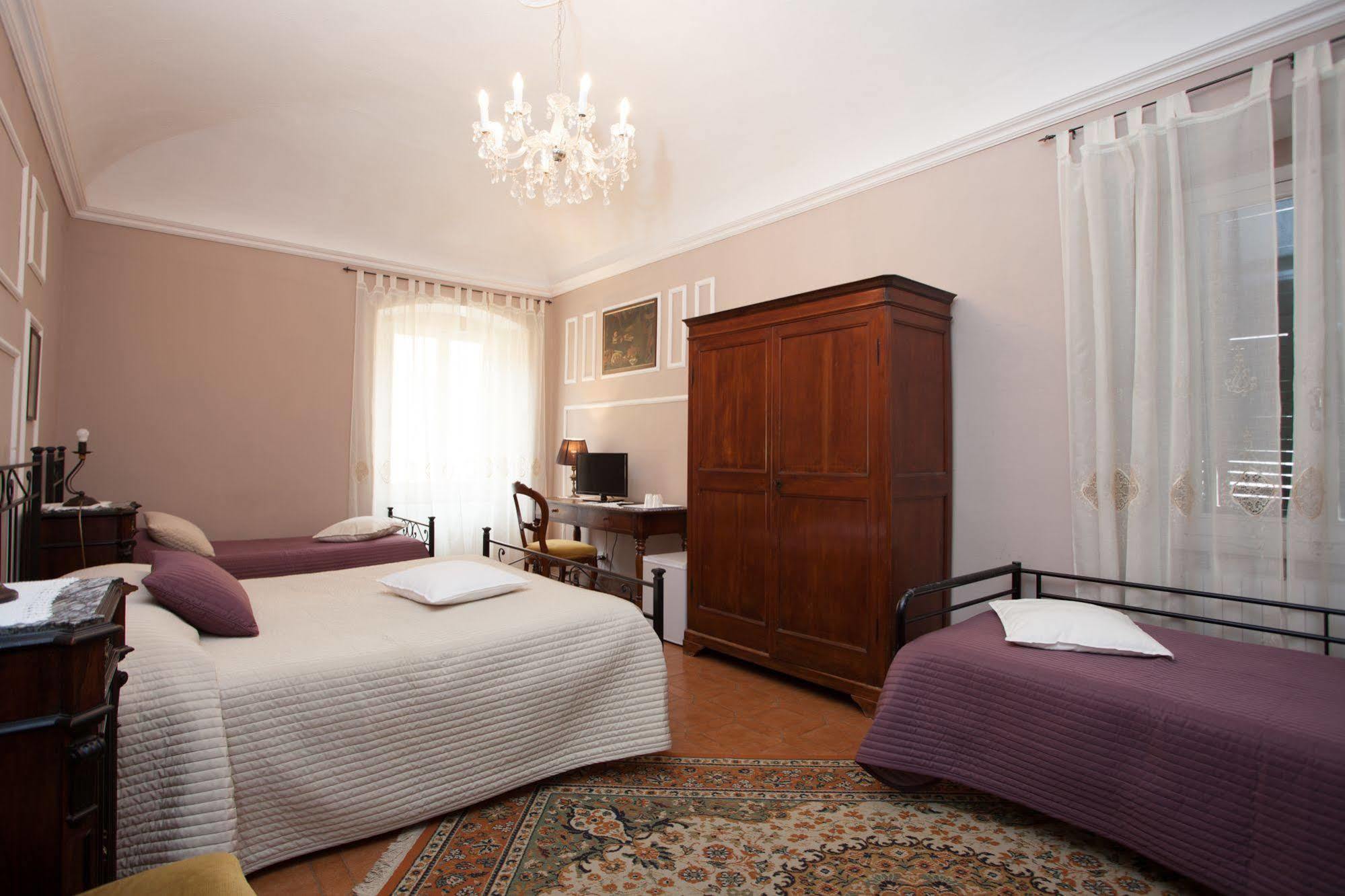 Corte Palazzo Picedi Benettini Sarzana Bagian luar foto
